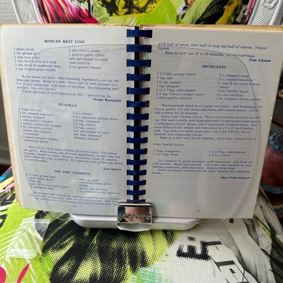 Prepara Chef cookbook iPad holder - Picture 6 of 7